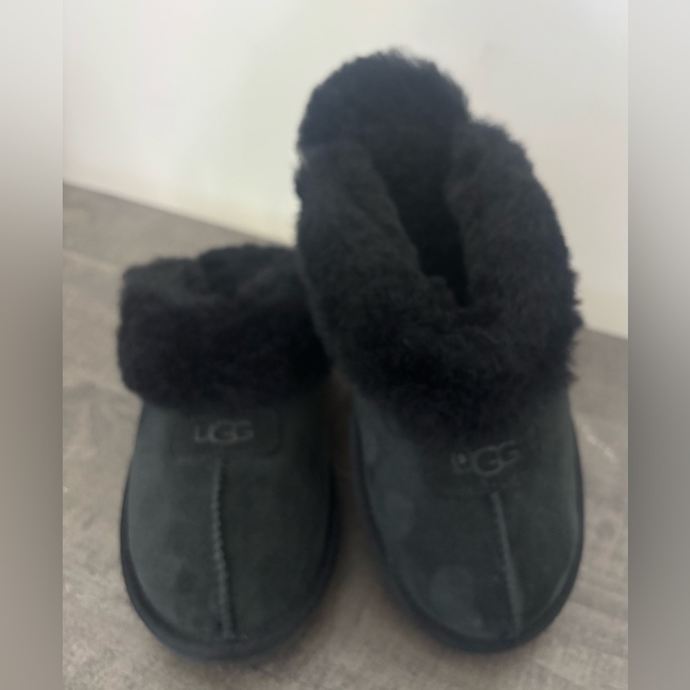 Ugg’s Black Coquette, Women’s Size 9, Excellent, Like New